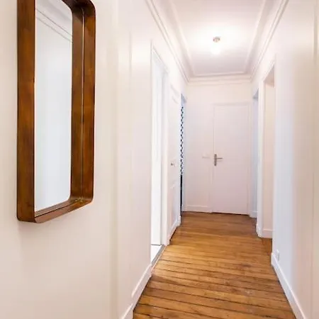 Montmartre/seveste : Magnifique 2br Appartamento Parigi